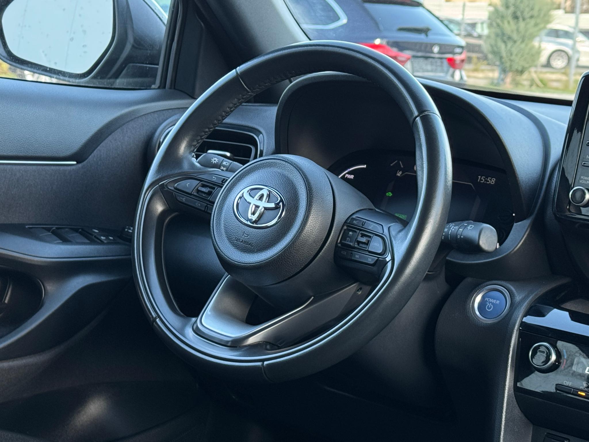 Toyota-Yaris Cross