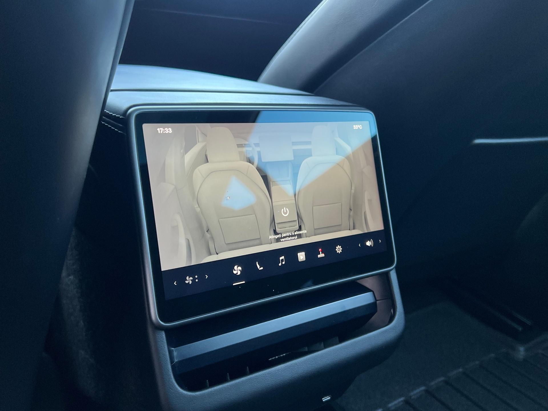 Tesla-Model 3