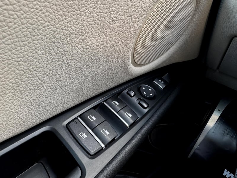 Car Thumb