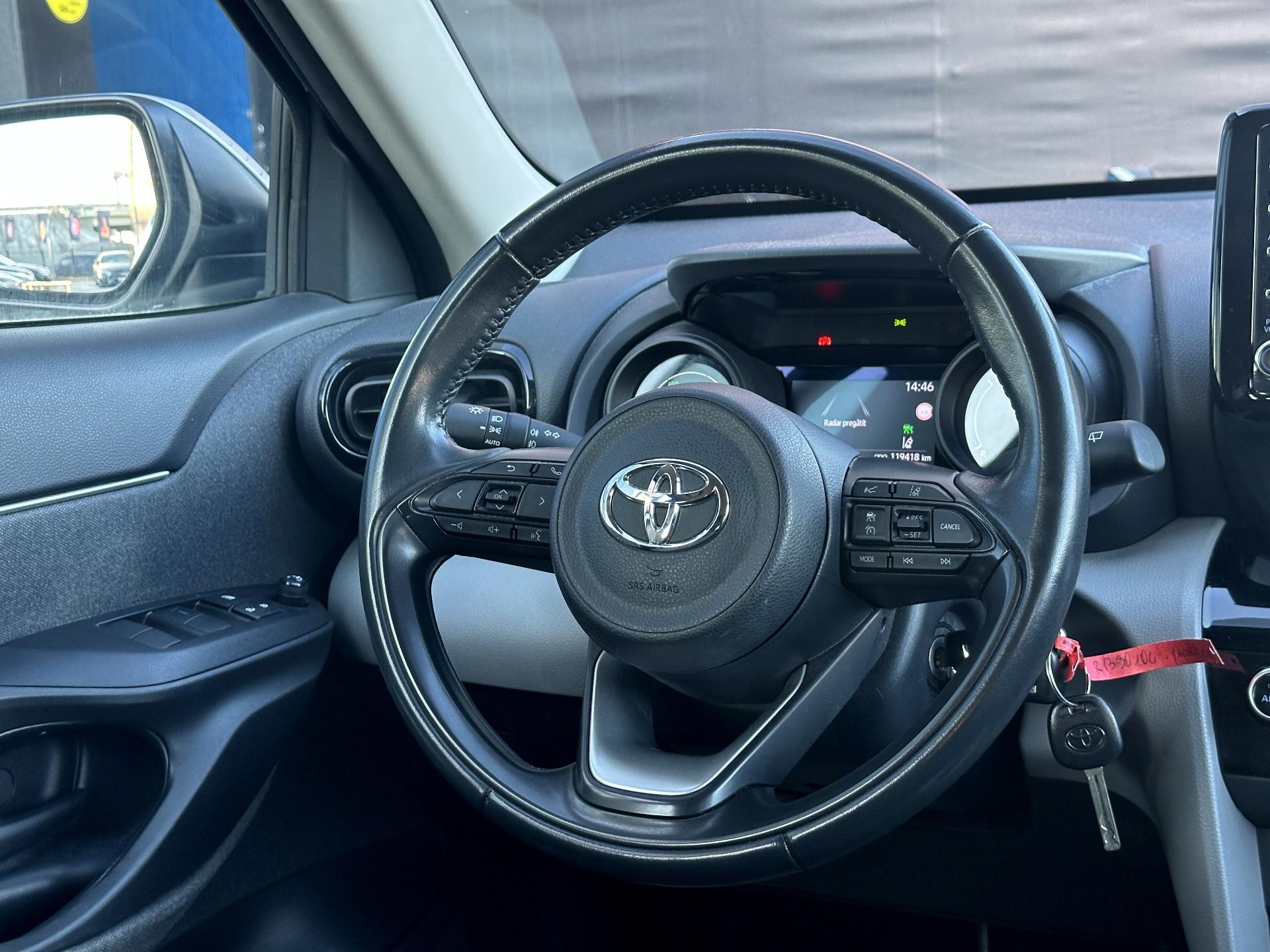 Toyota-Yaris Cross