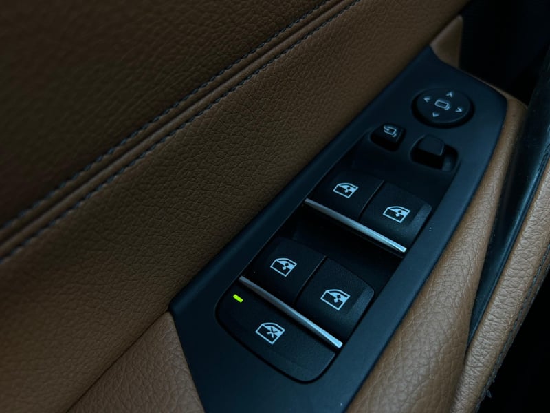 Car Thumb