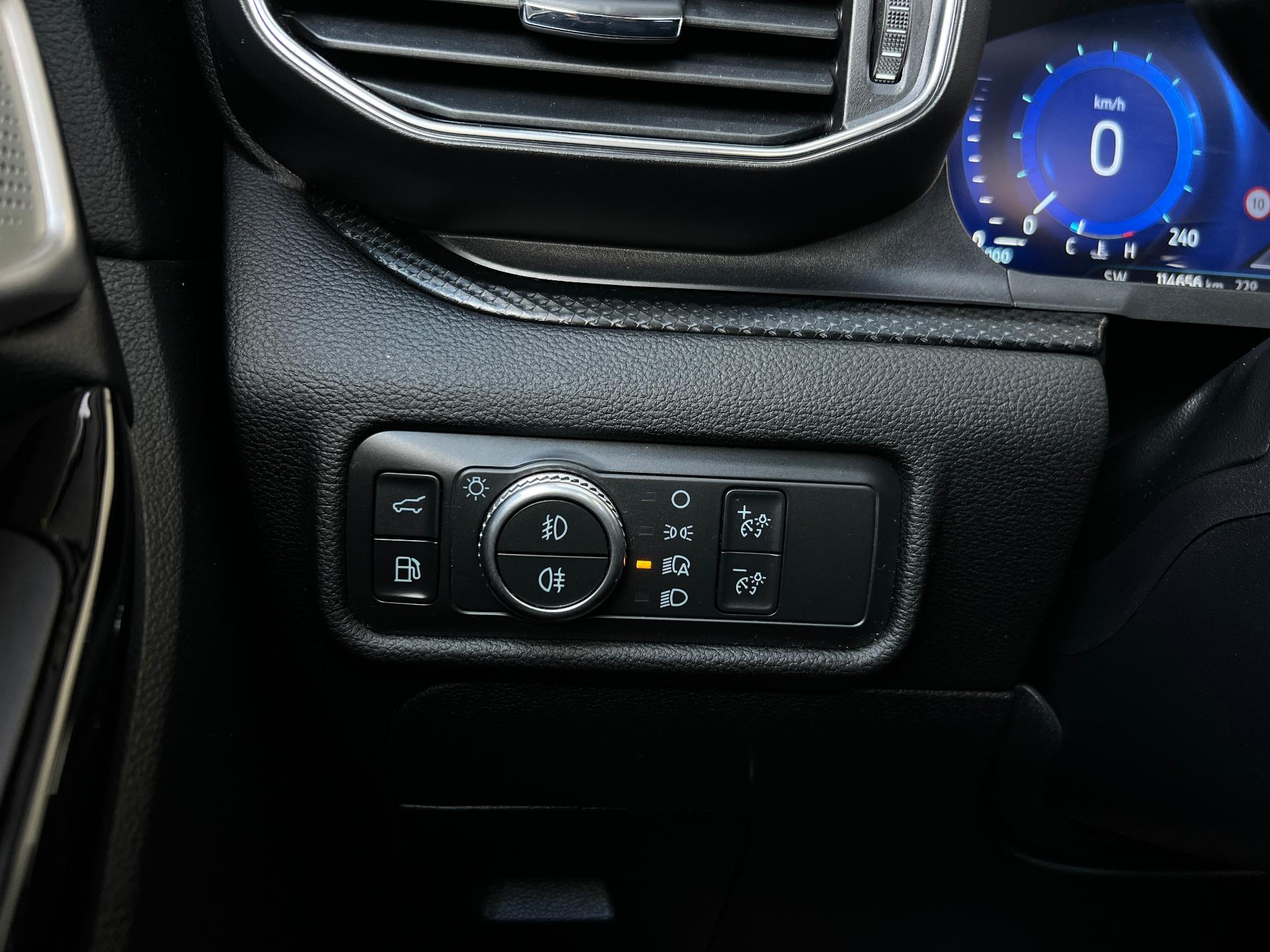 Ford-Explorer