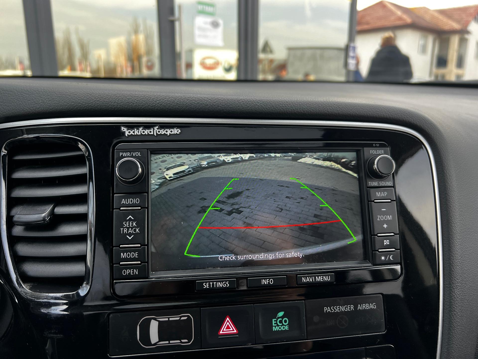 Mitsubishi-Outlander