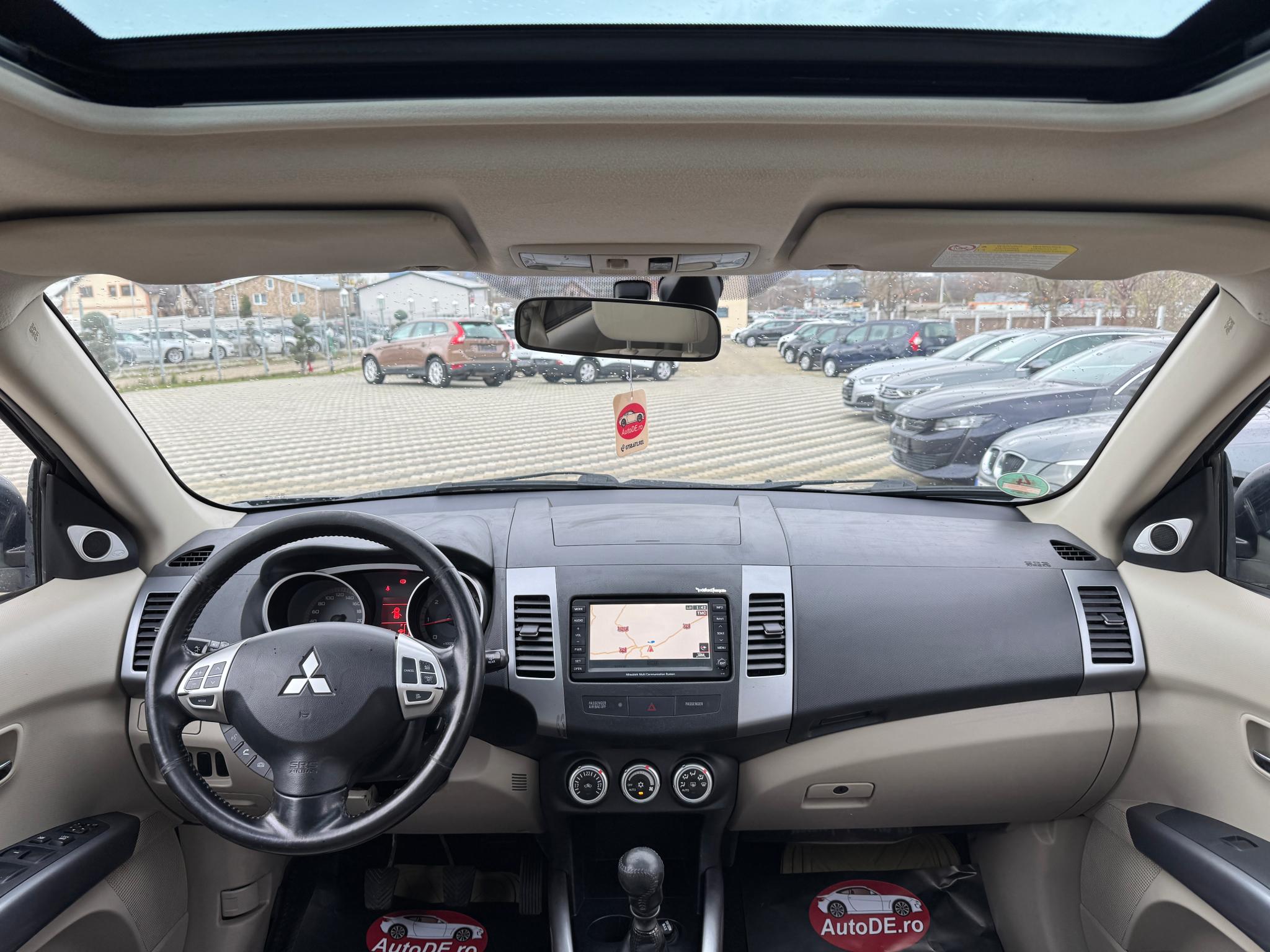 Mitsubishi-Outlander