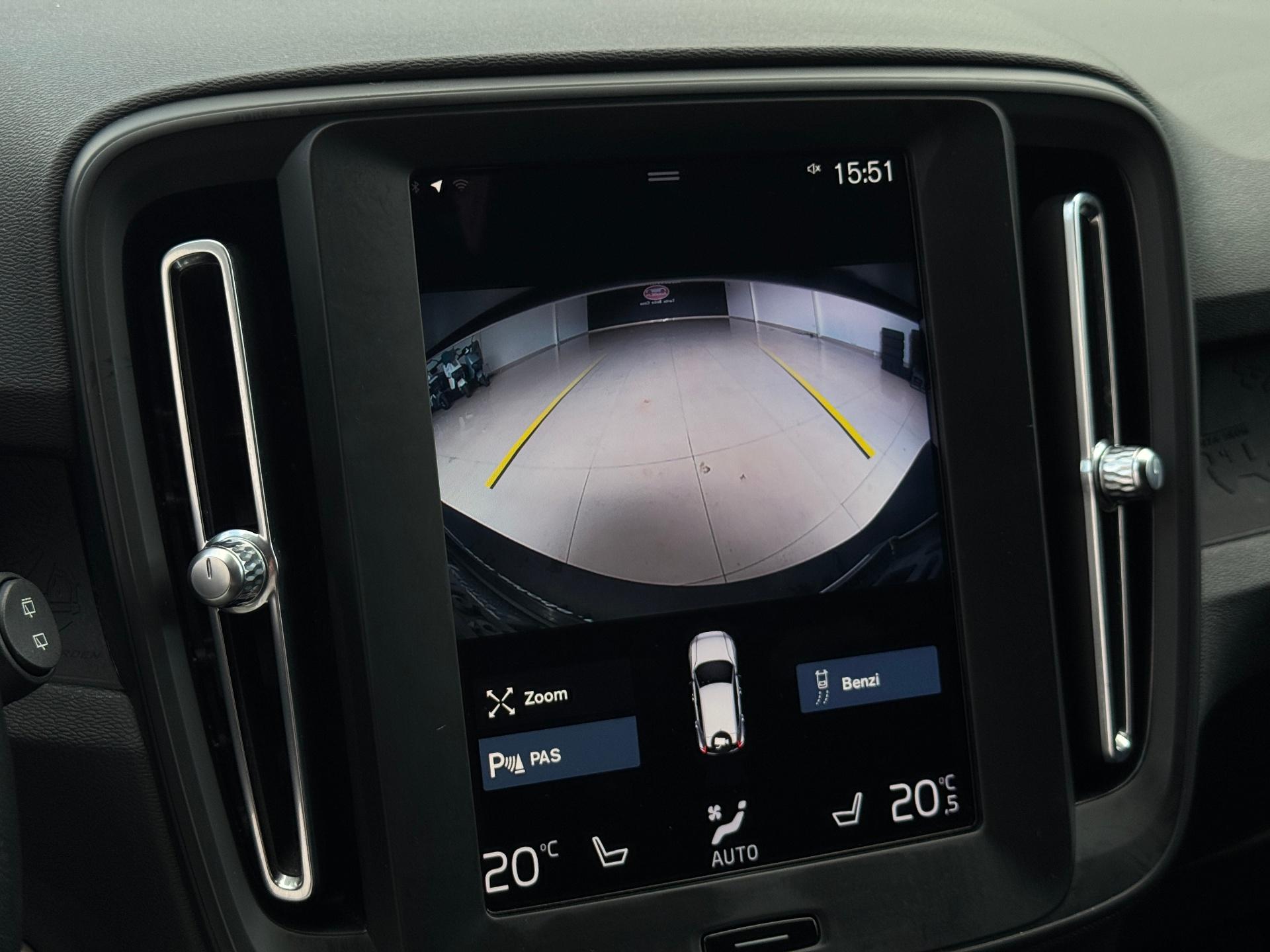 Volvo-XC 40