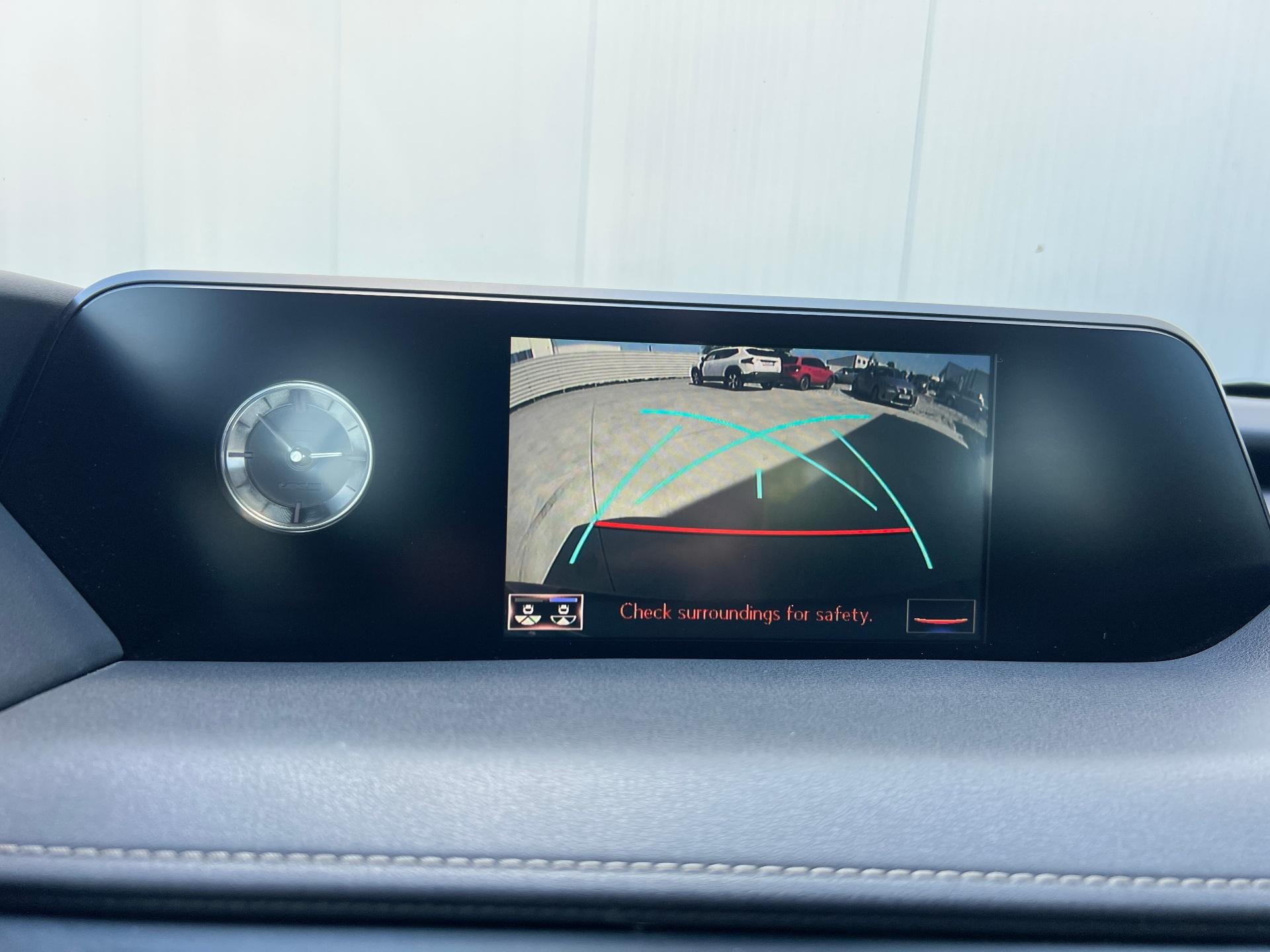 Lexus-UX