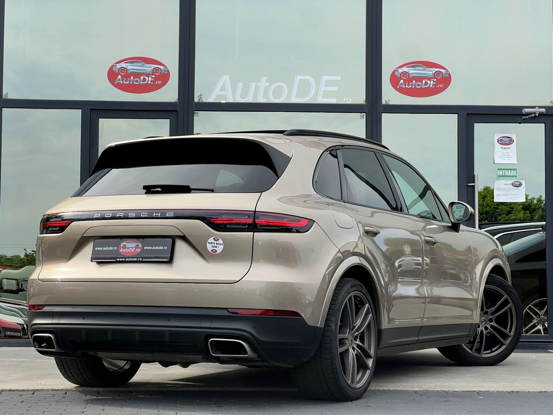 Porsche-Cayenne