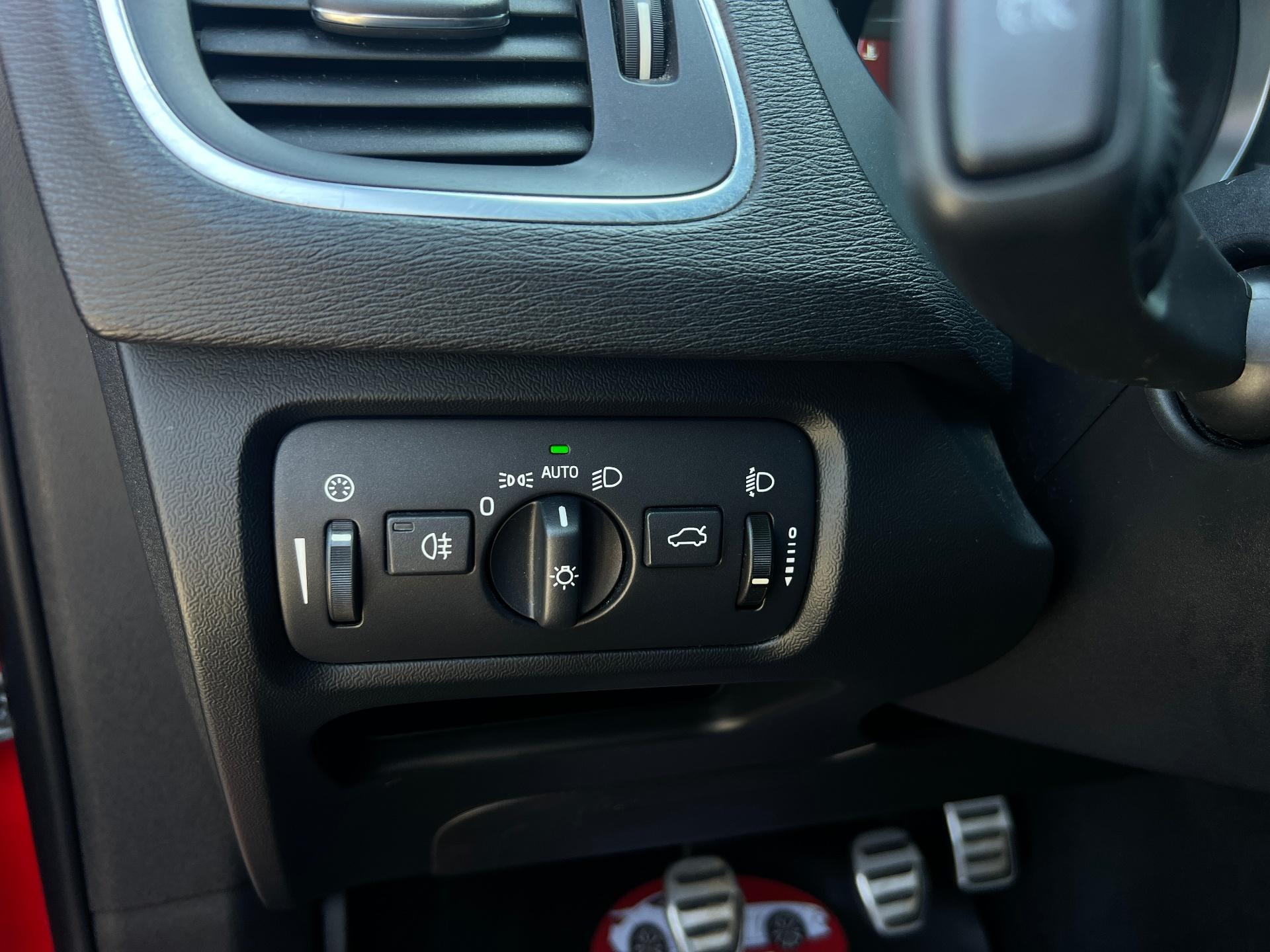 Volvo-V40