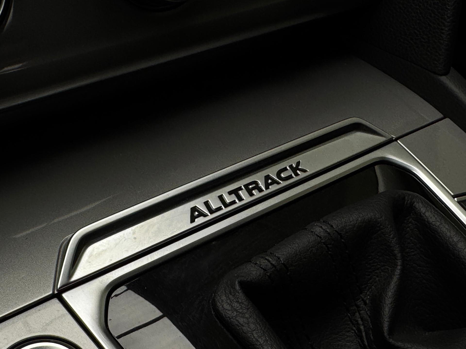 Volkswagen-Passat Alltrack