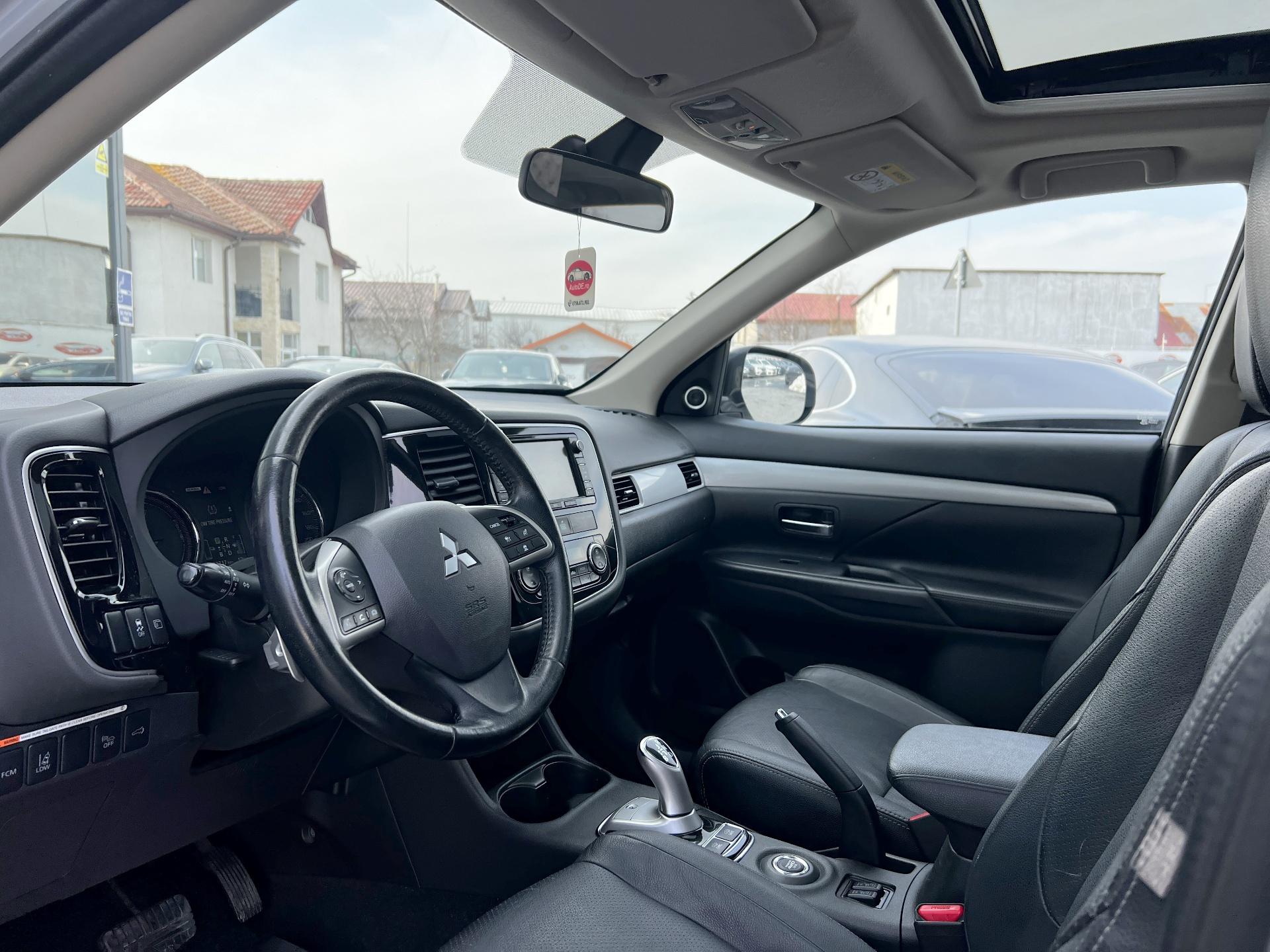 Mitsubishi-Outlander