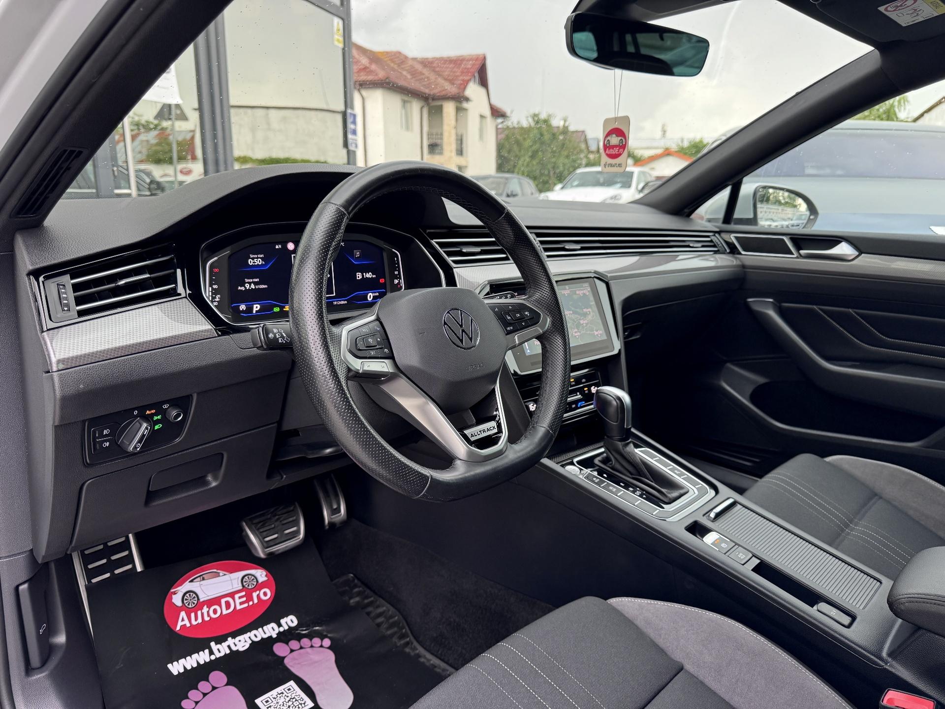 Volkswagen-Passat Alltrack