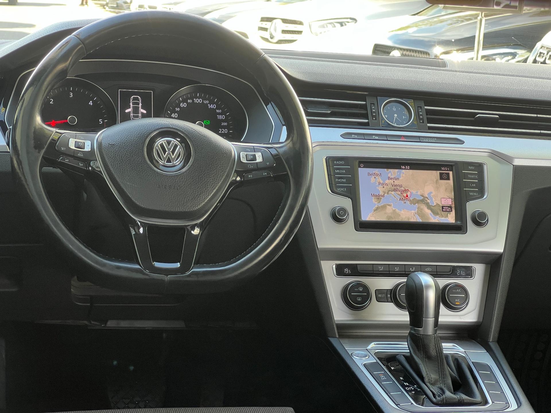 Volkswagen-Passat