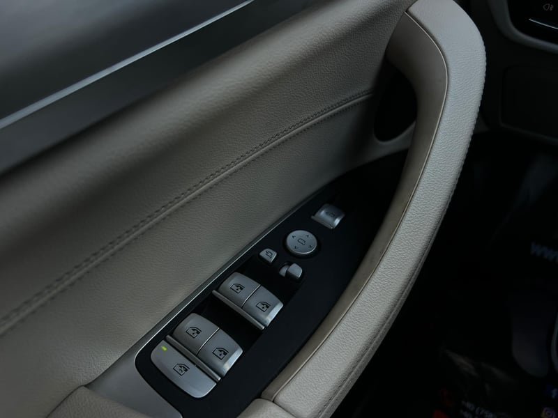 Car Thumb