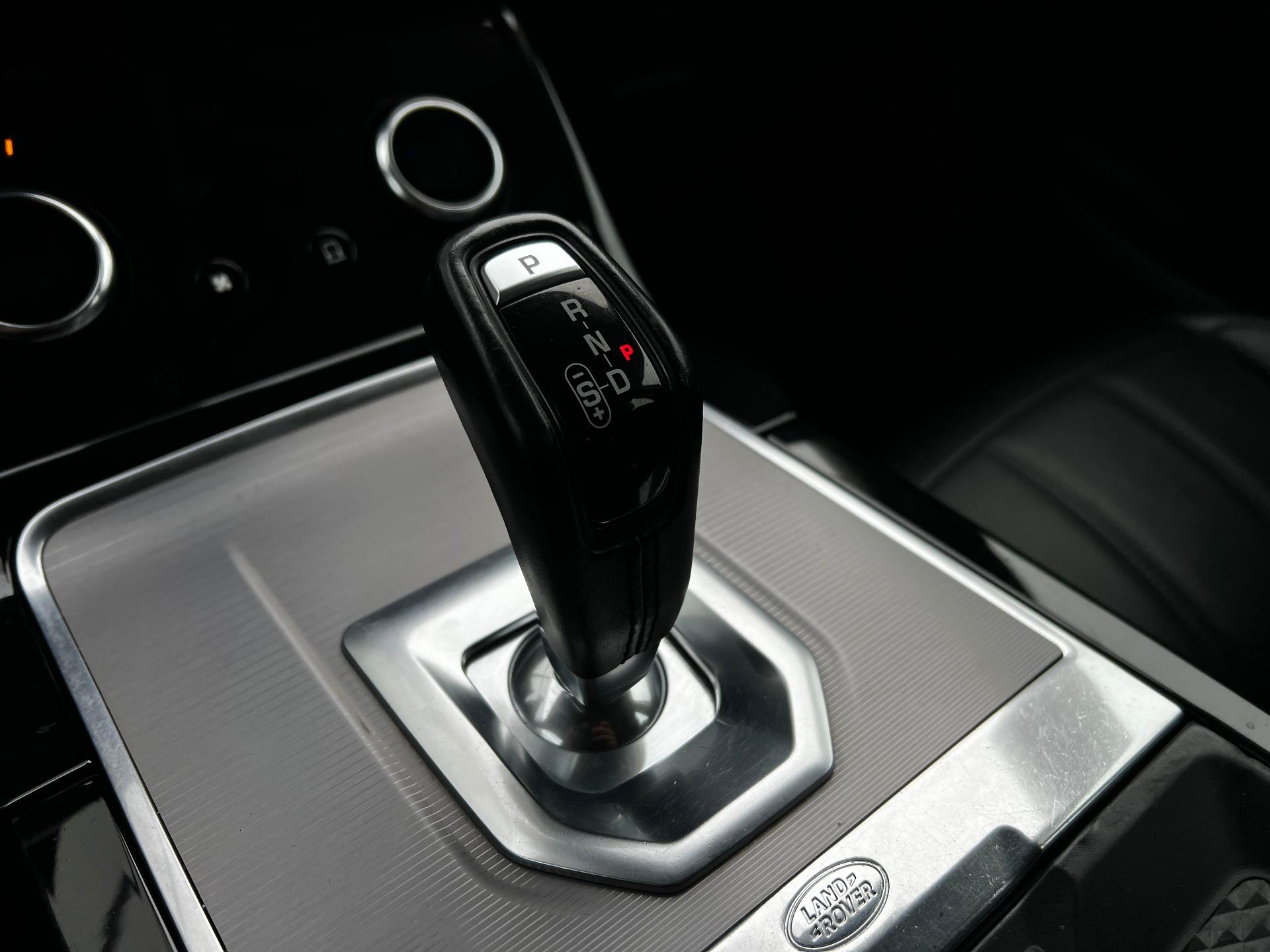 Land Rover-Range Rover Evoque