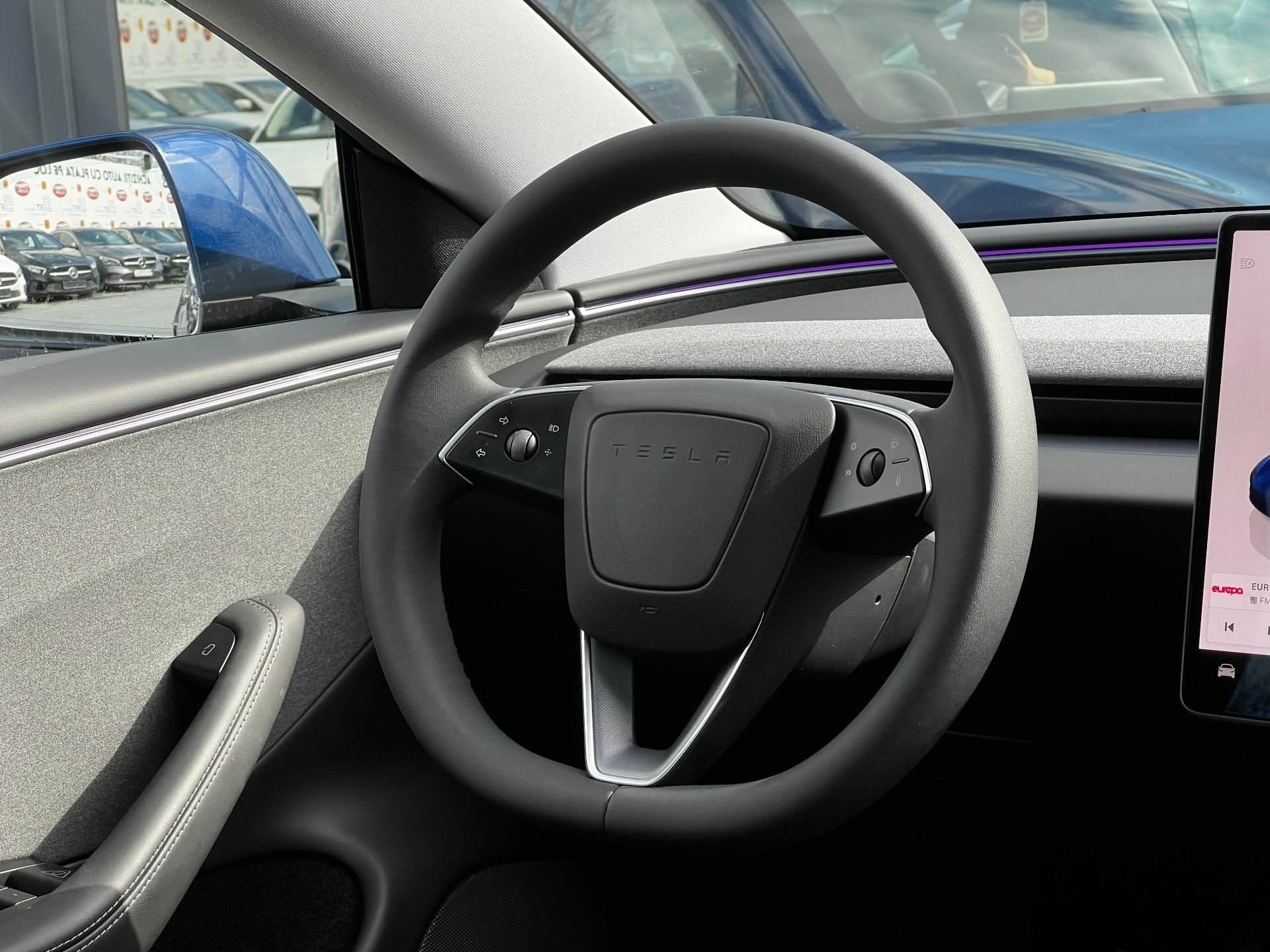Tesla-Model 3