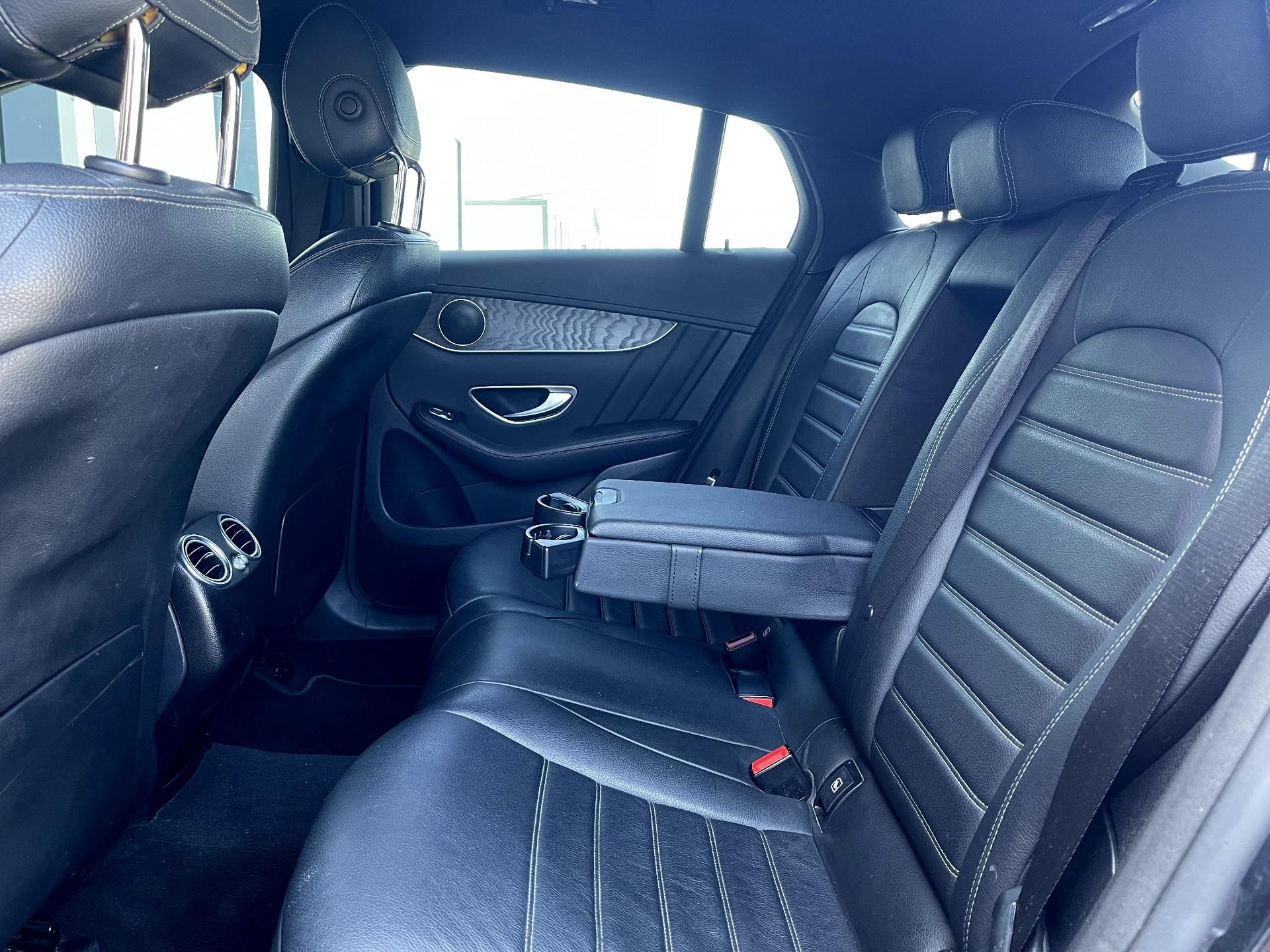 Mercedes-Benz-GLC-COUPE
