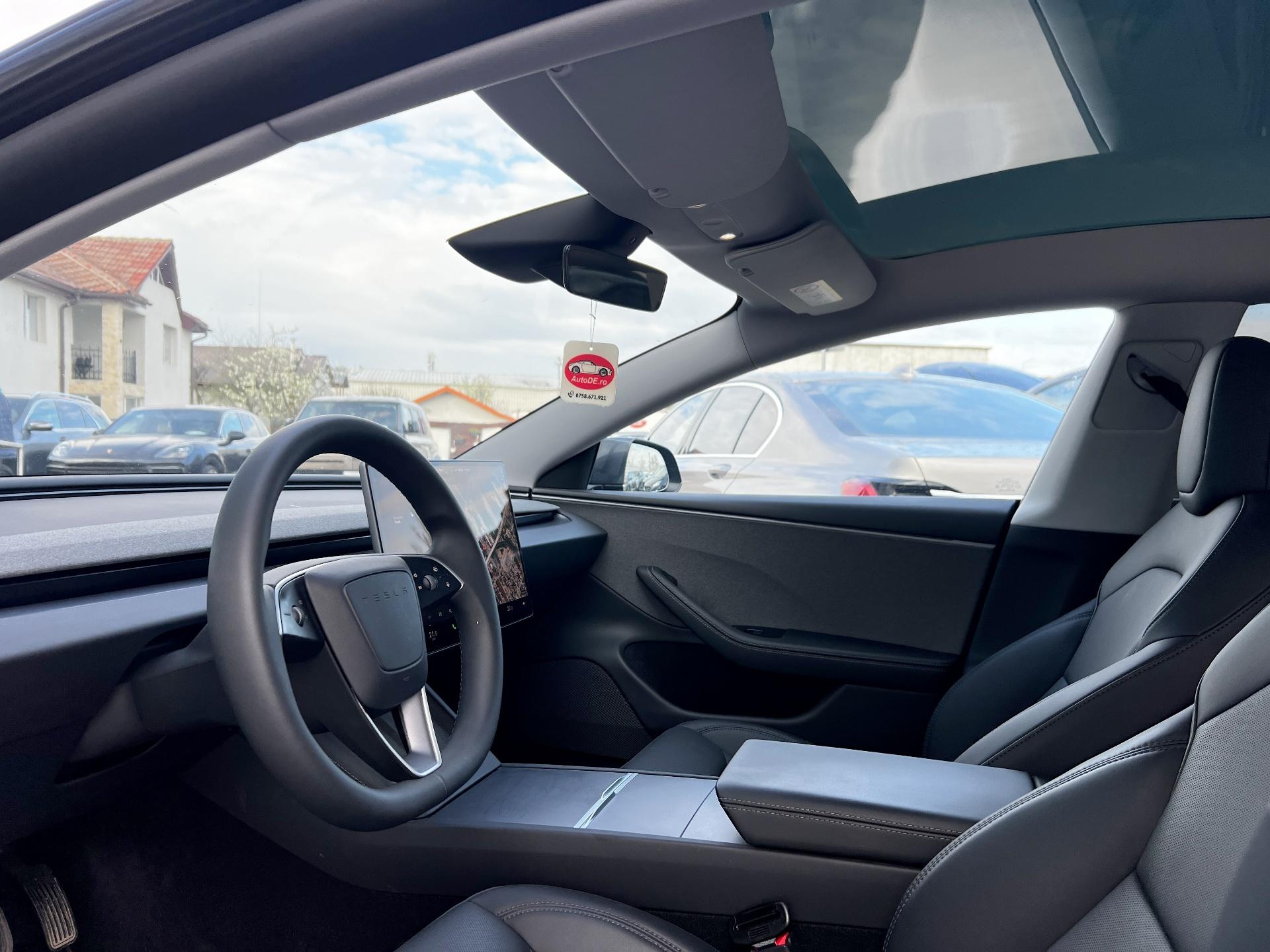 Tesla-Model 3