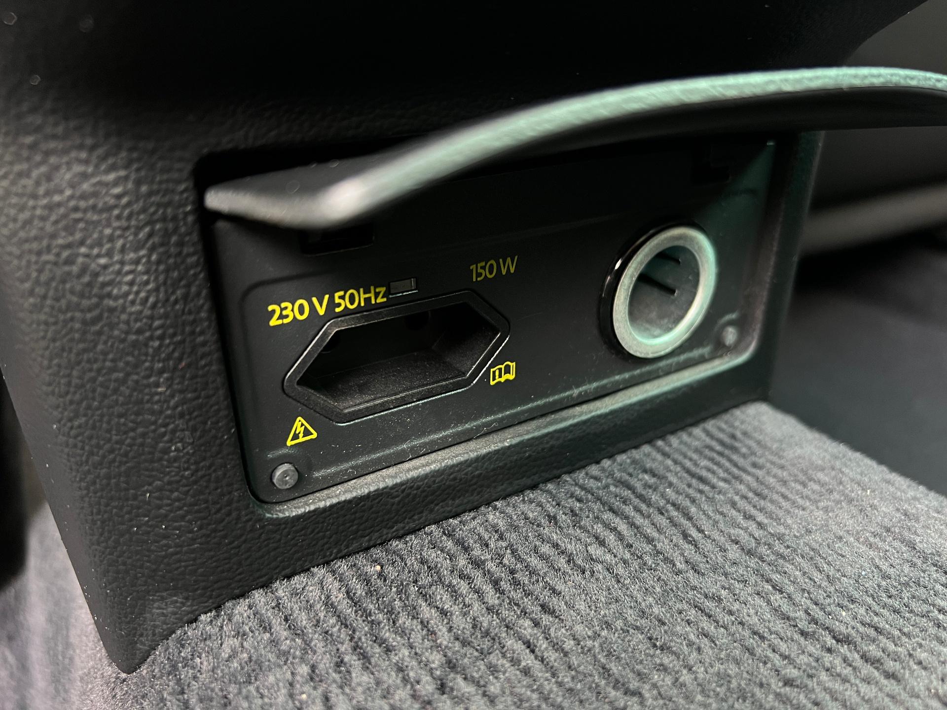 Volkswagen-Passat Alltrack