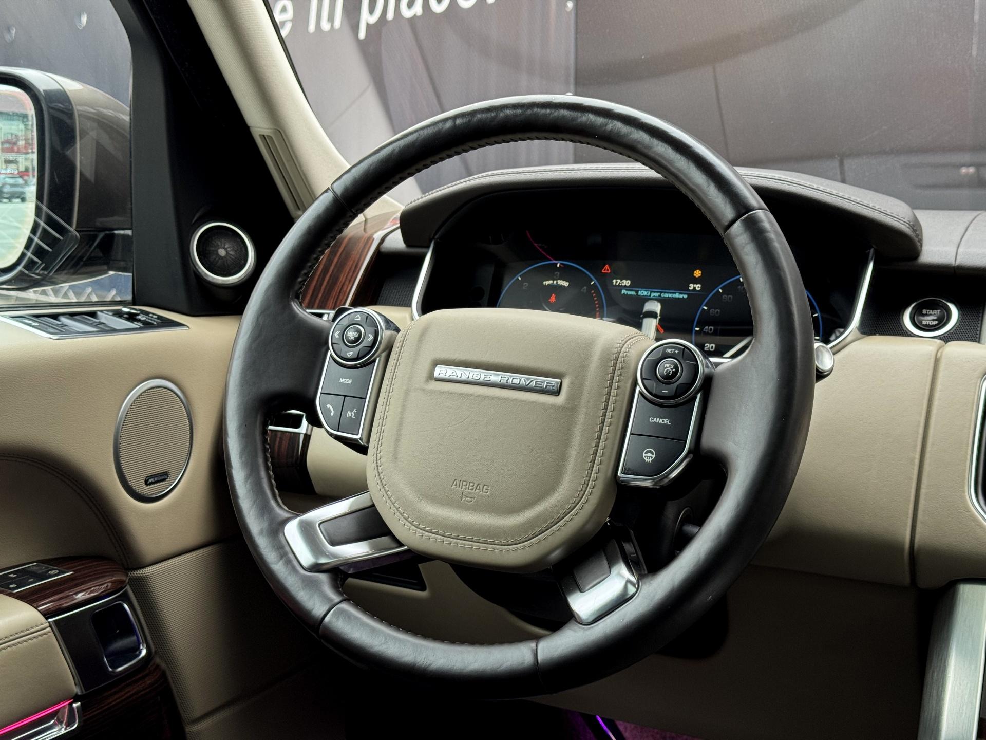 Land Rover-Range Rover Vogue