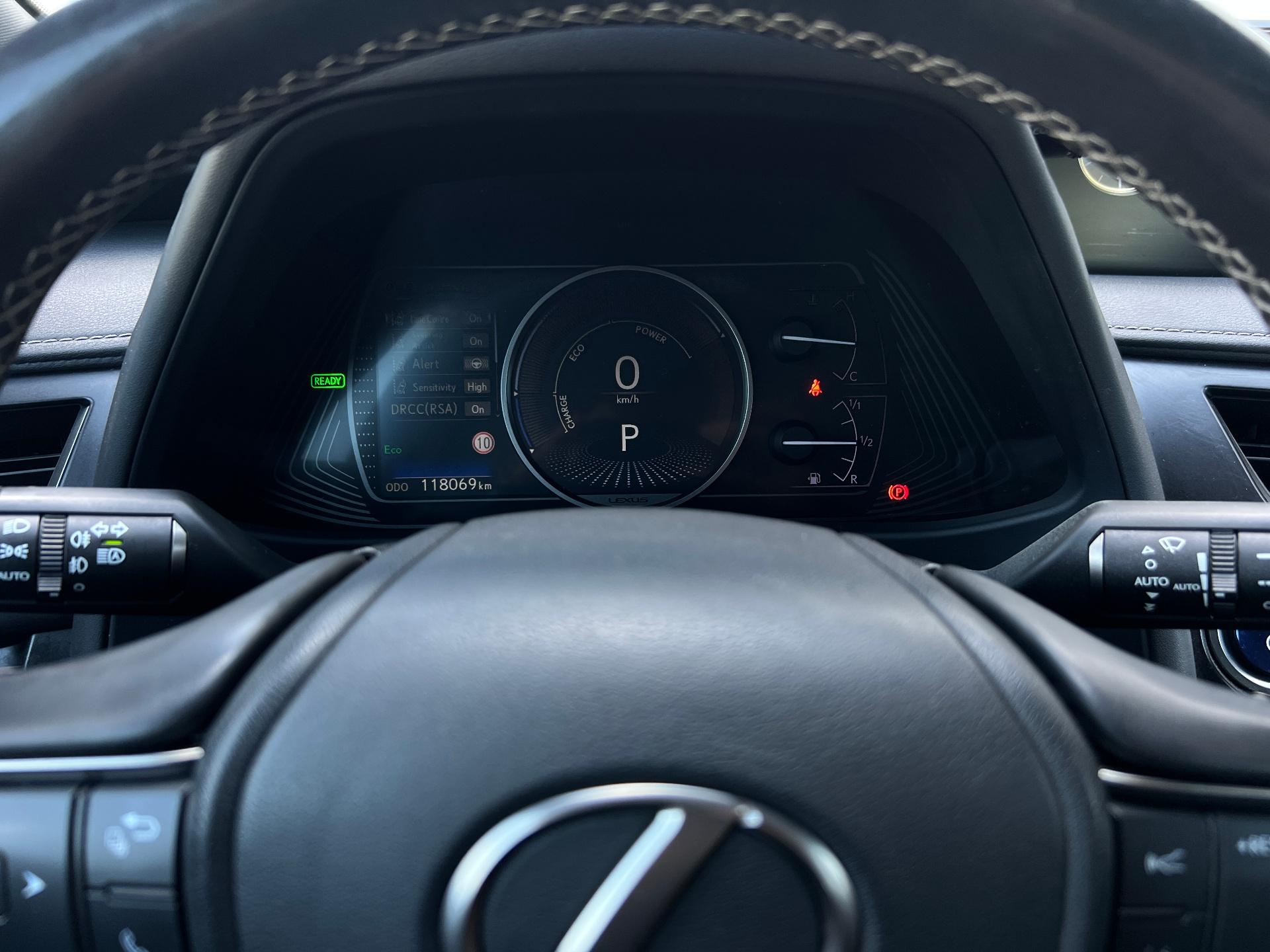 Lexus-UX