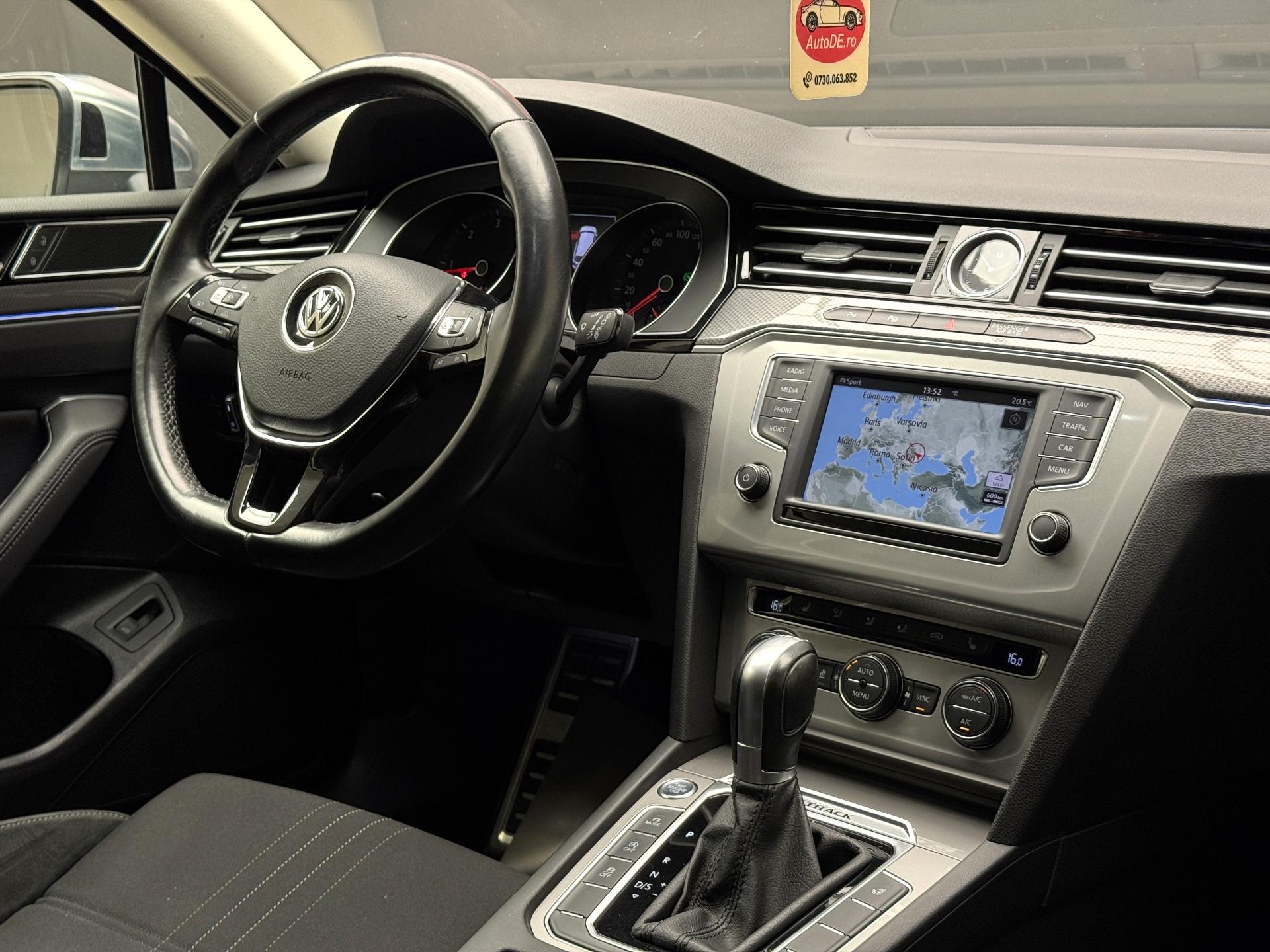Volkswagen-Passat Alltrack