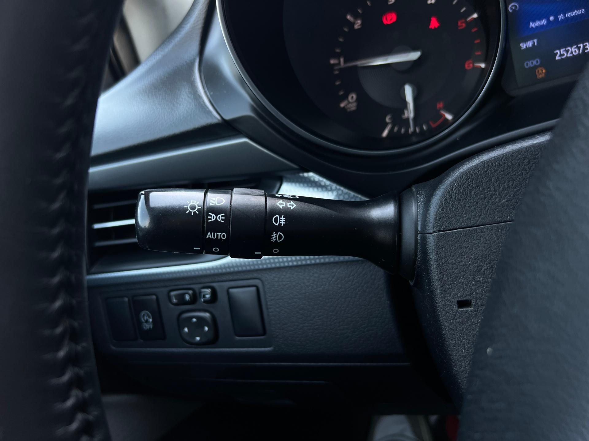Toyota-Avensis