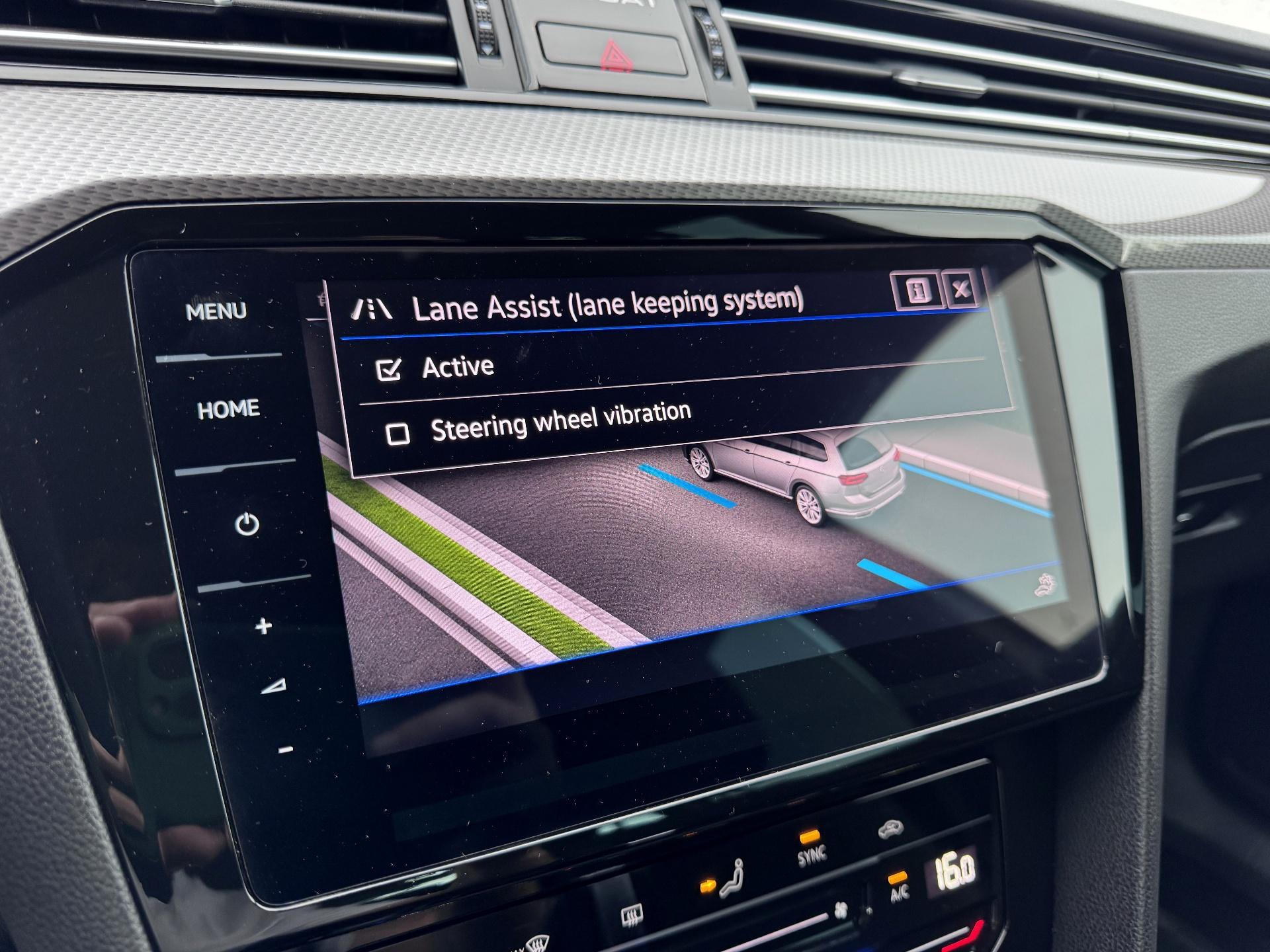 Volkswagen-Passat Alltrack