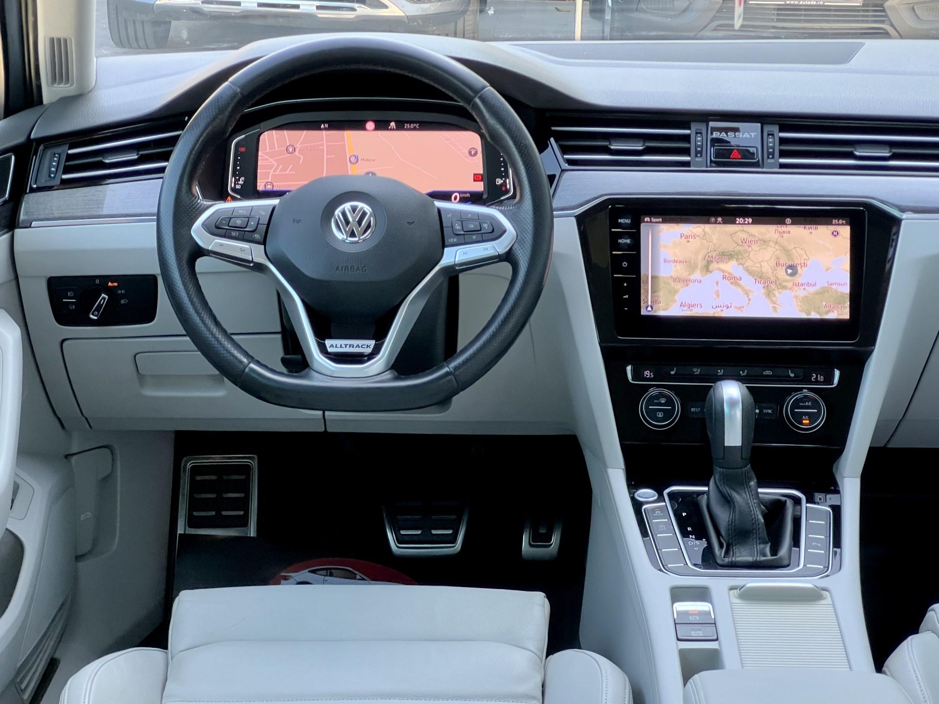 Volkswagen-Passat Alltrack