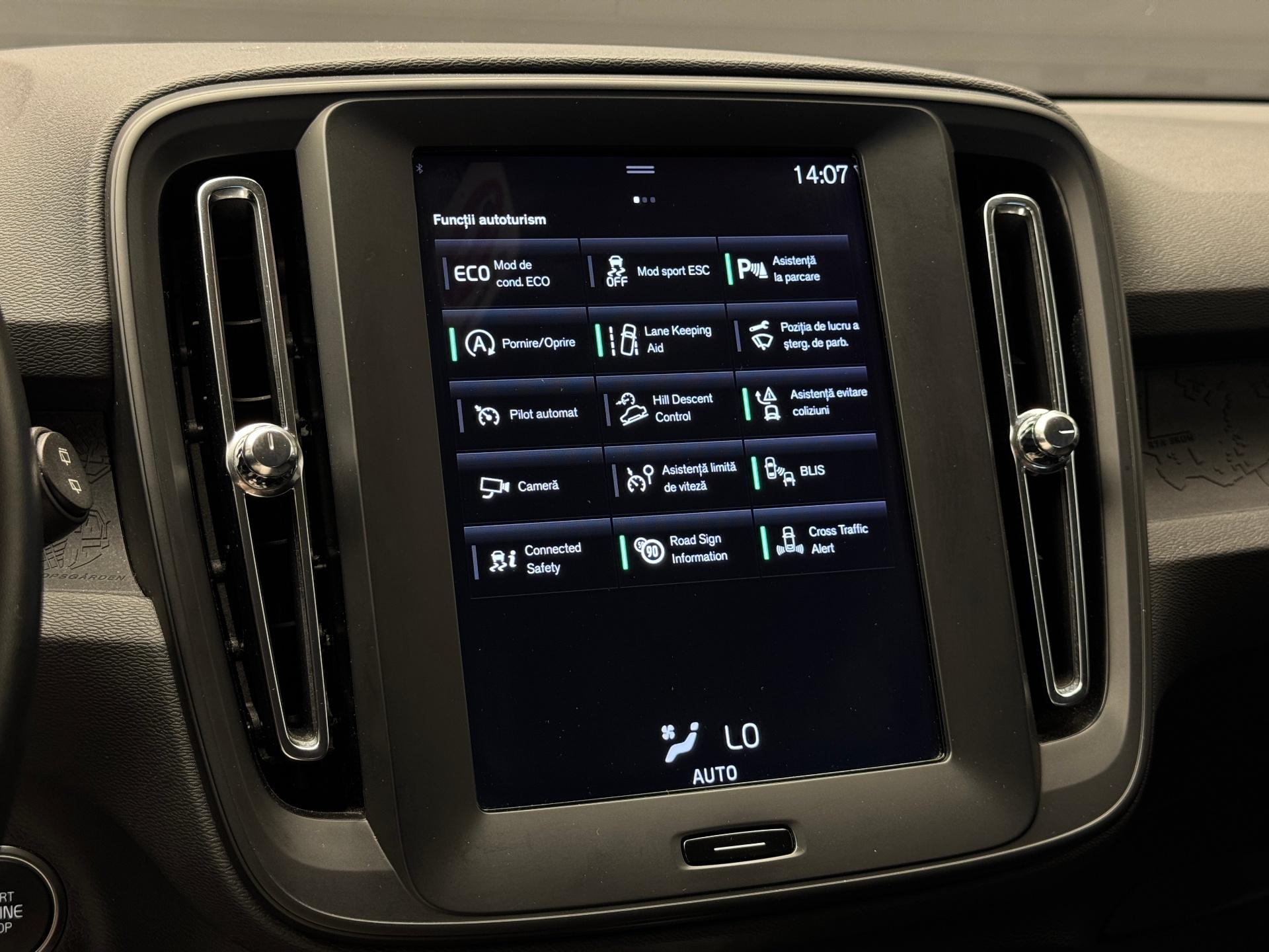 Volvo-XC 40