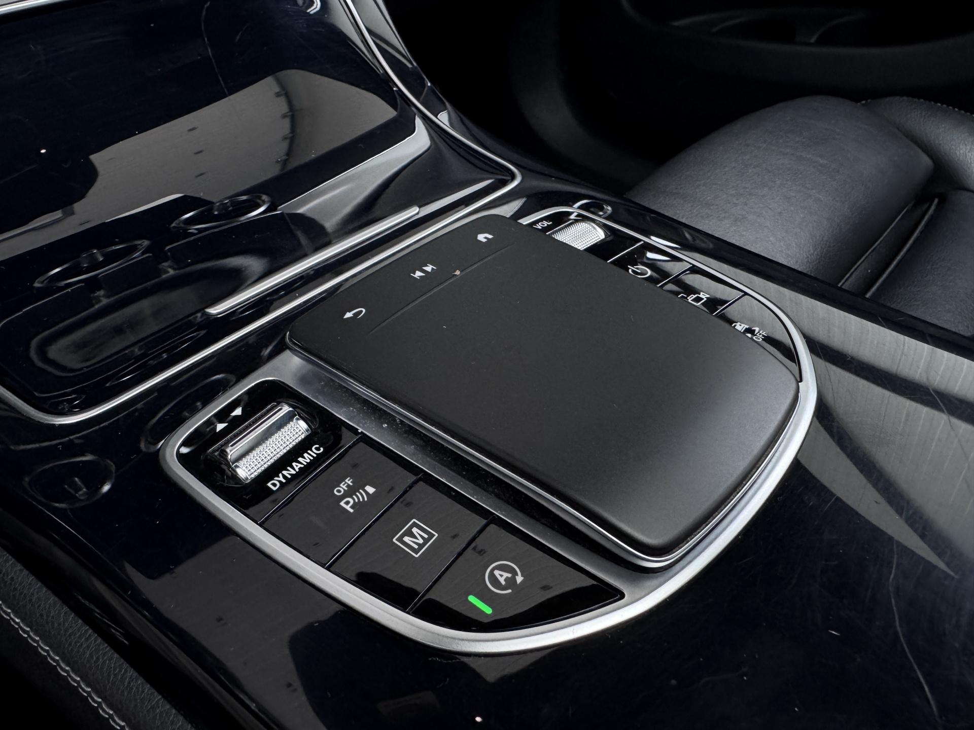 Mercedes-Benz-GLC