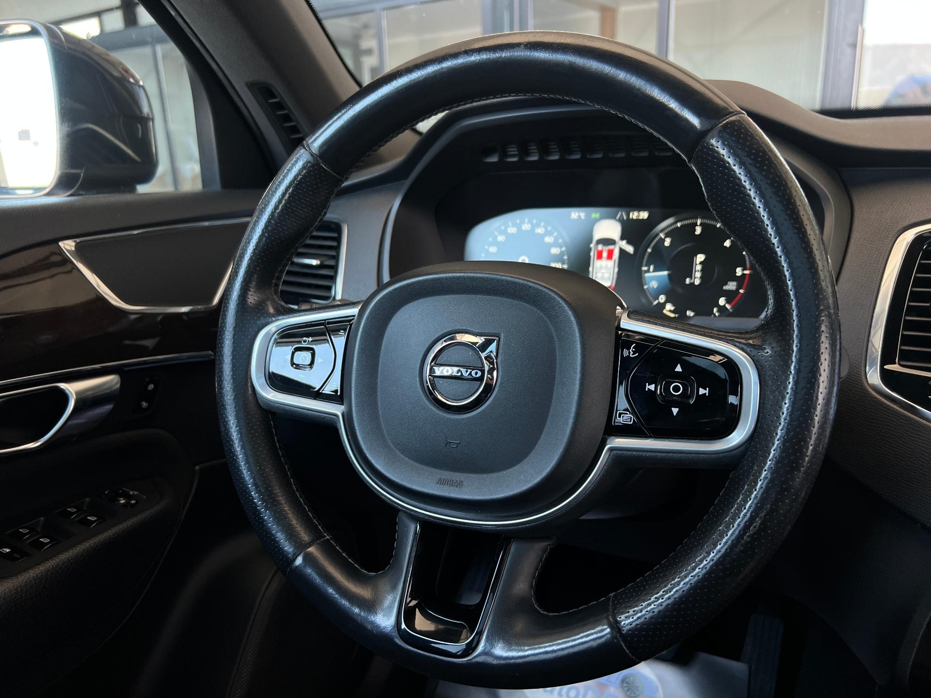 Volvo-XC 90