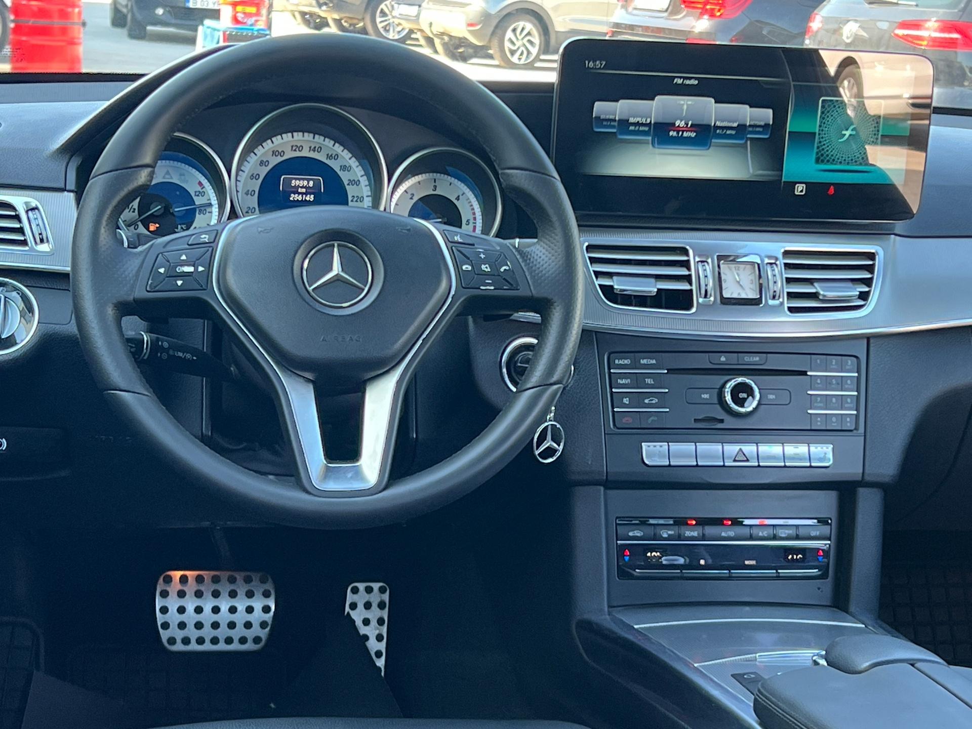 Mercedes-Benz-E