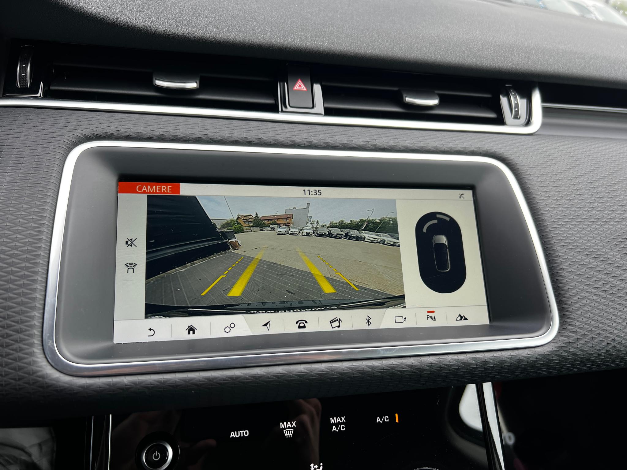 Land Rover-Range Rover Evoque