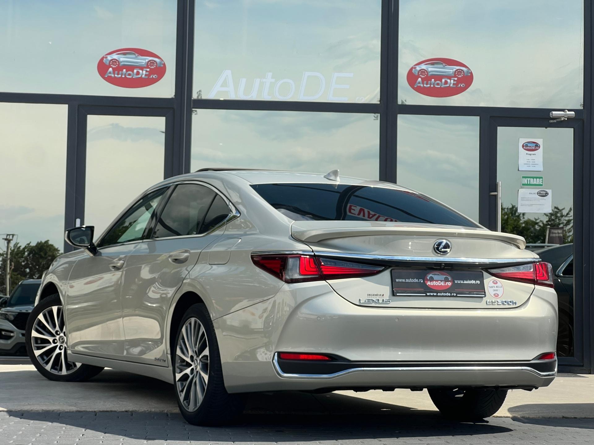 Lexus-ES