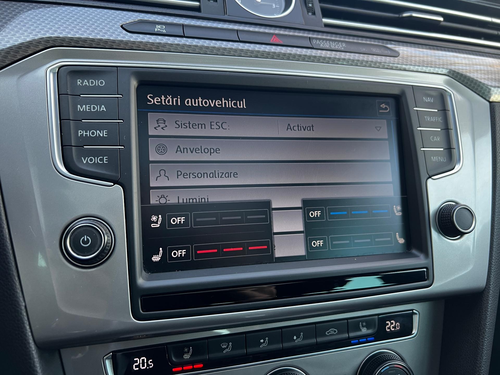 Volkswagen-Passat Alltrack