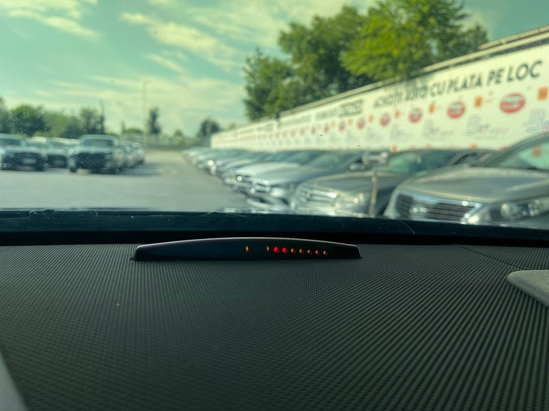 Car Thumb