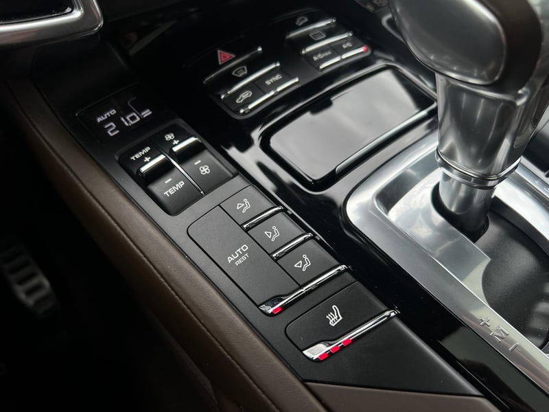 Car Thumb