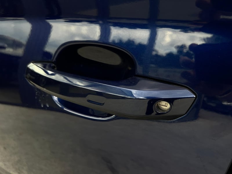 Car Thumb