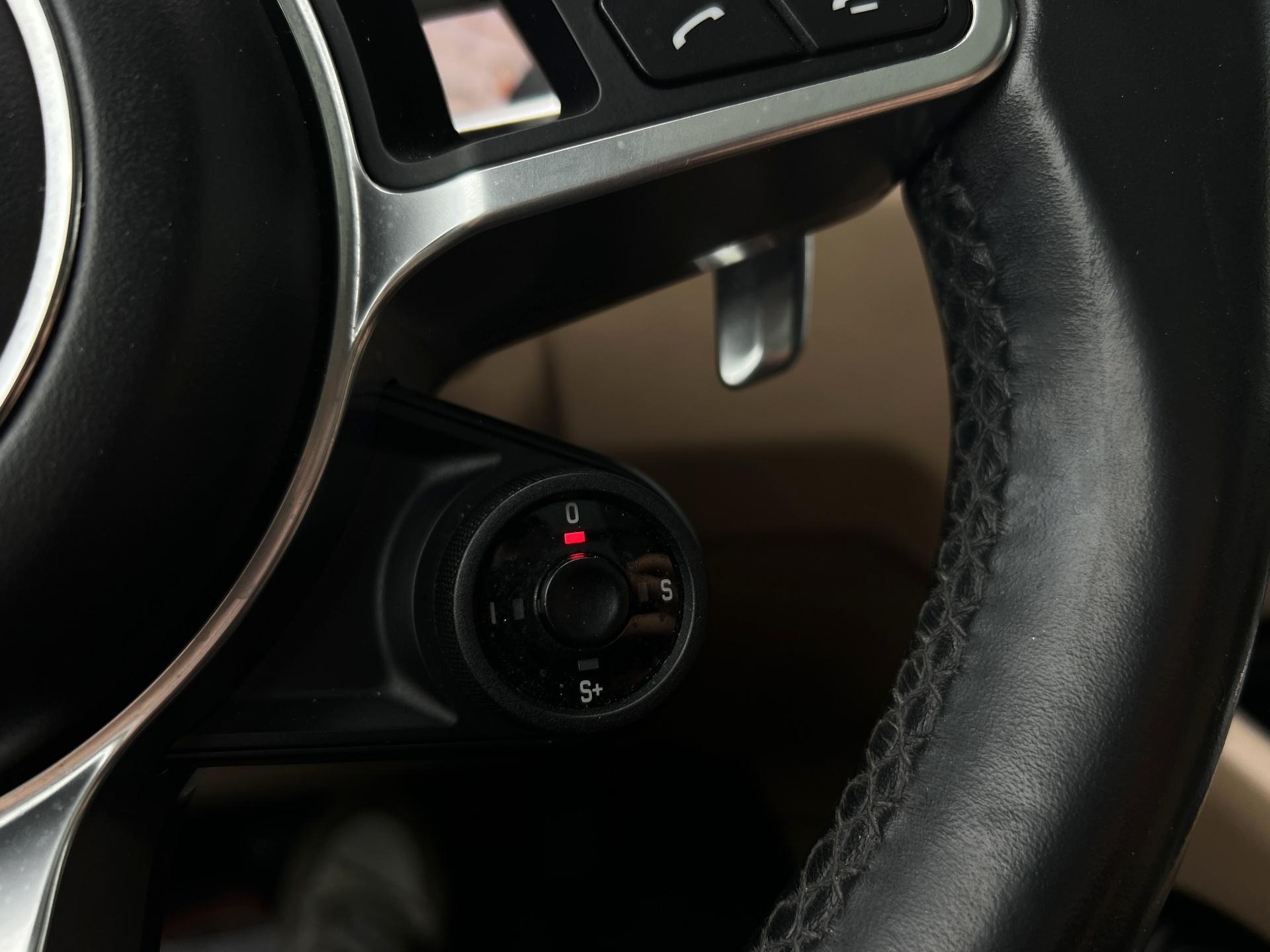 Porsche-Cayenne