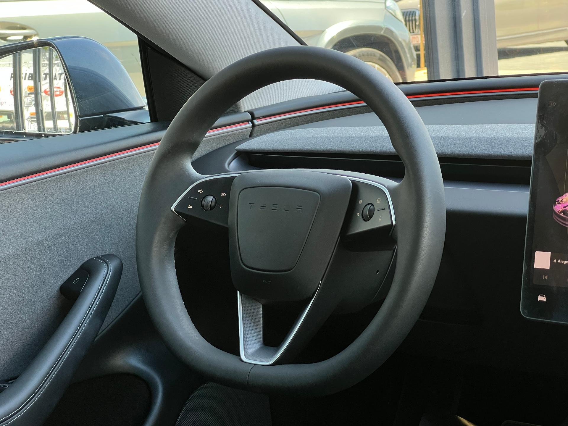 Tesla-Model 3