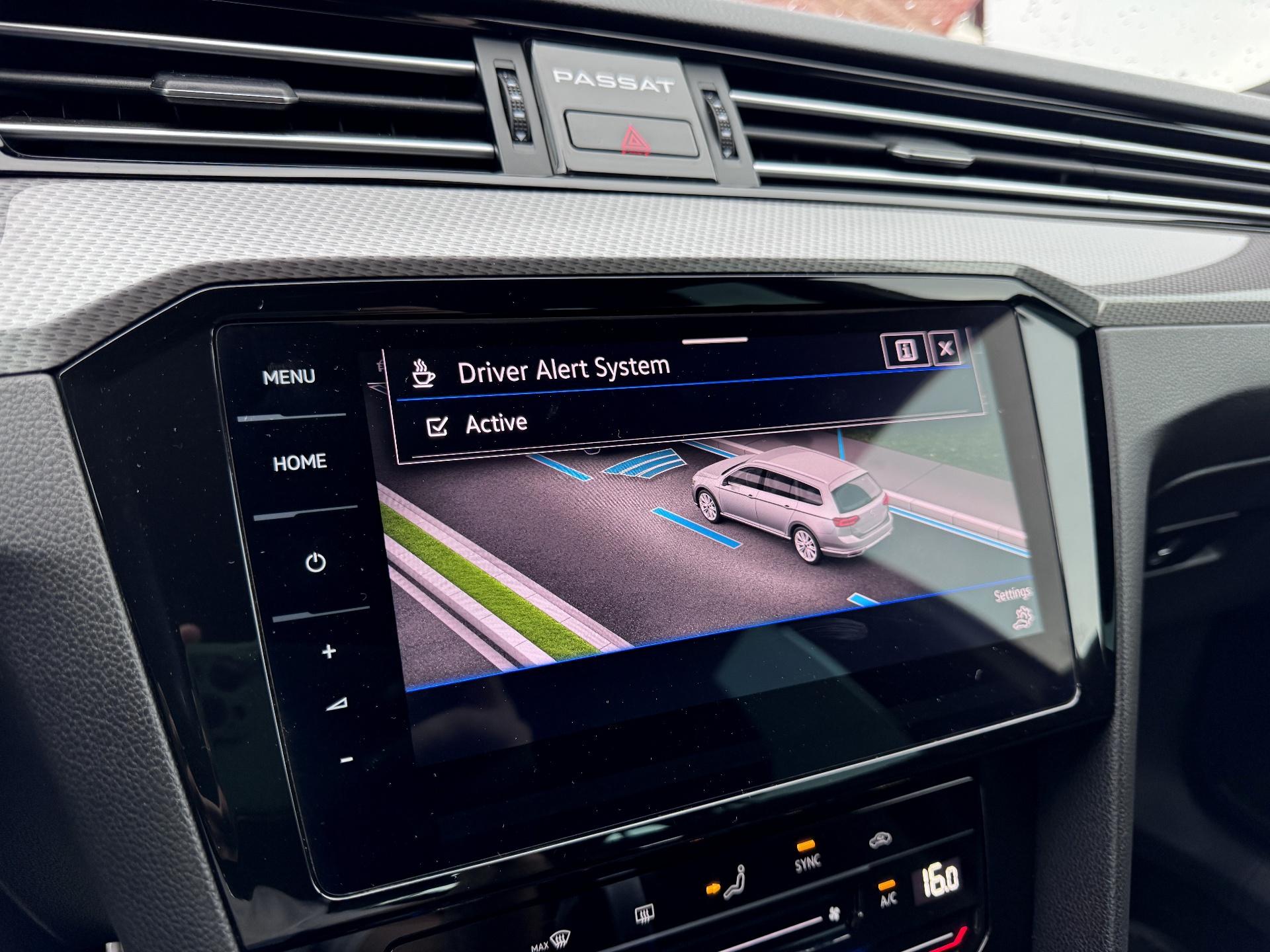 Volkswagen-Passat Alltrack