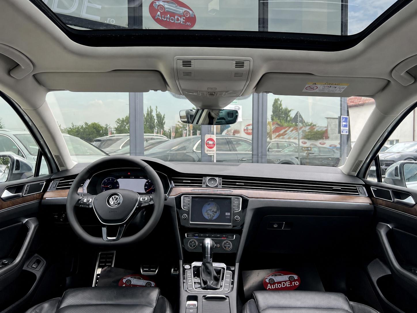 Volkswagen-Passat Alltrack