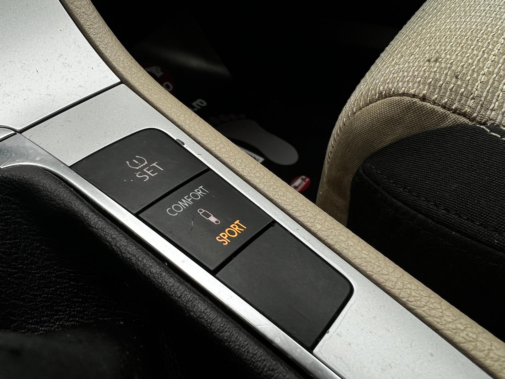 Volkswagen-Passat CC