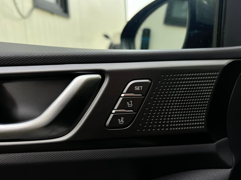 Car Thumb