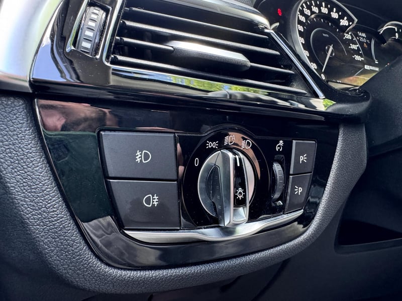 Car Thumb