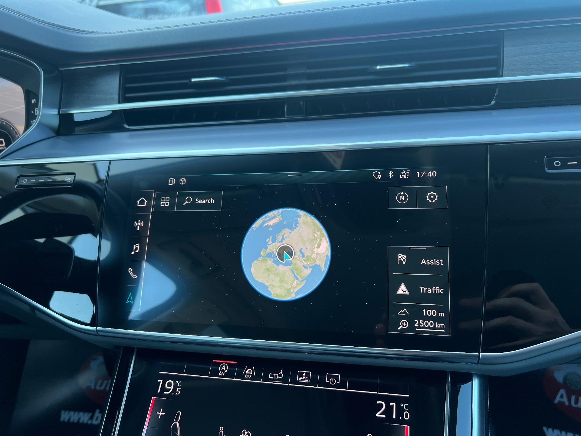 Audi-A8