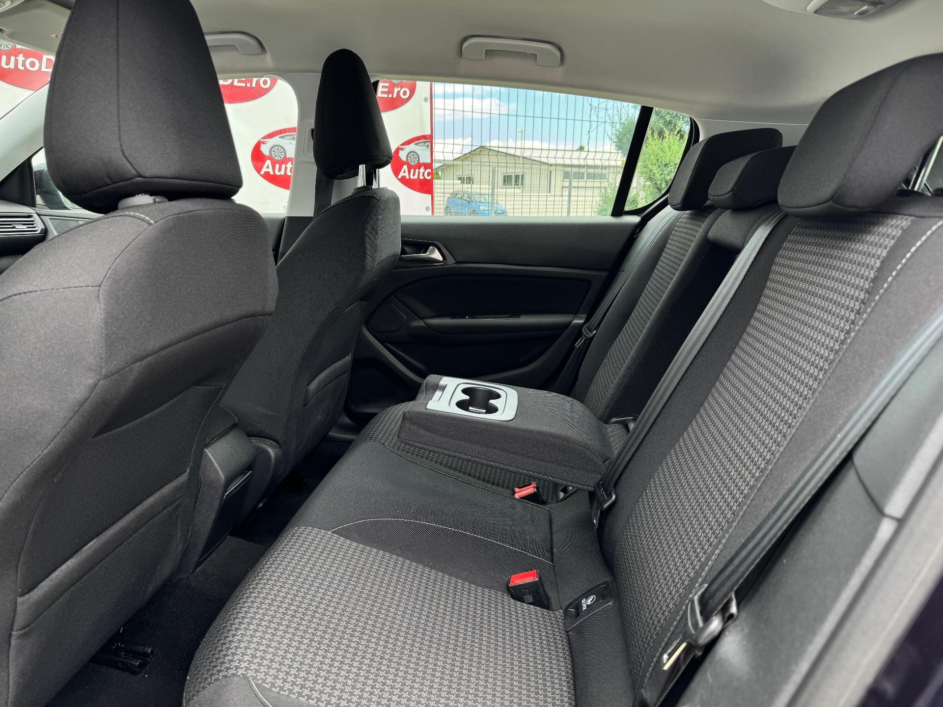 Peugeot-308