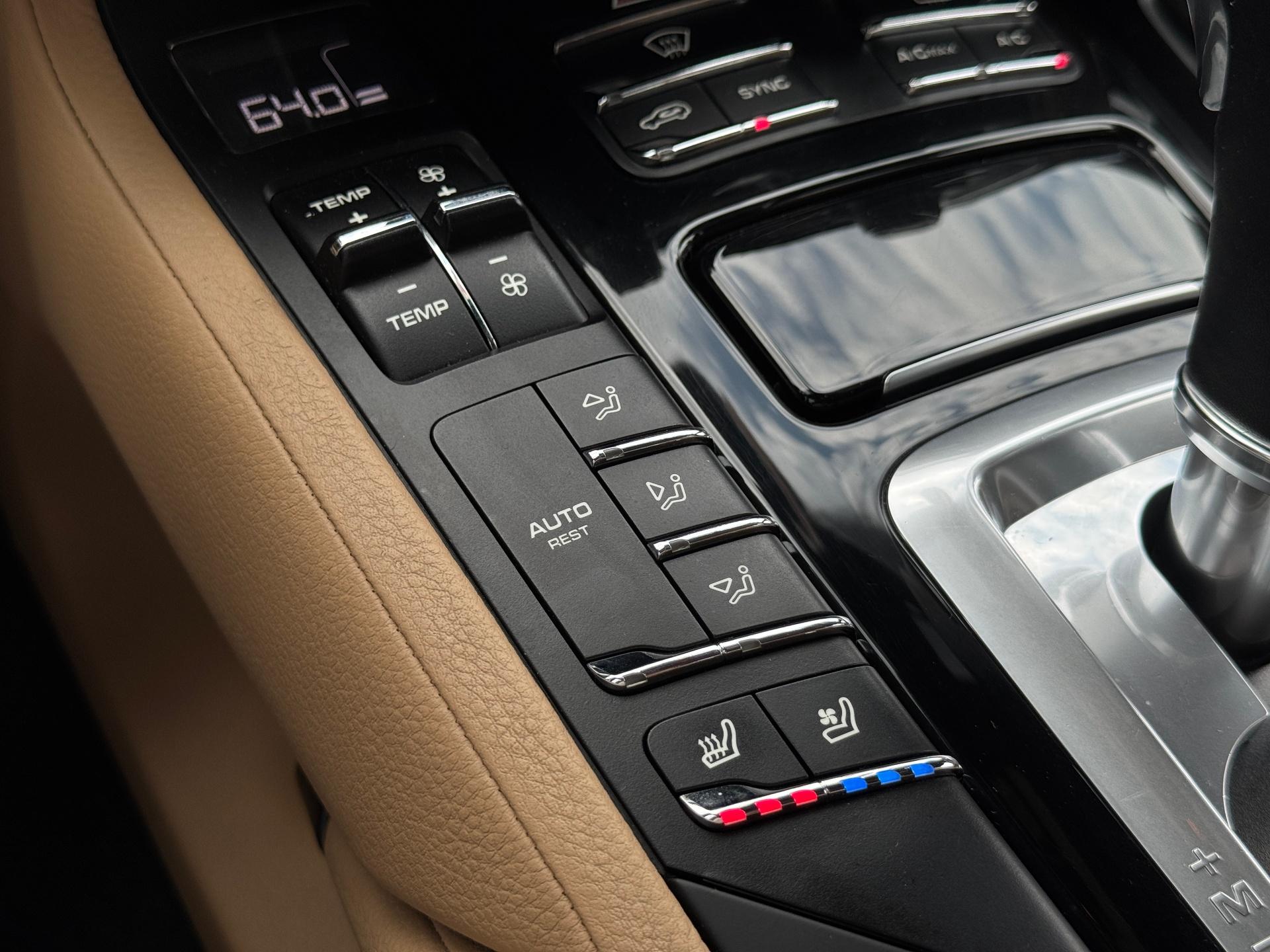 Porsche-Cayenne