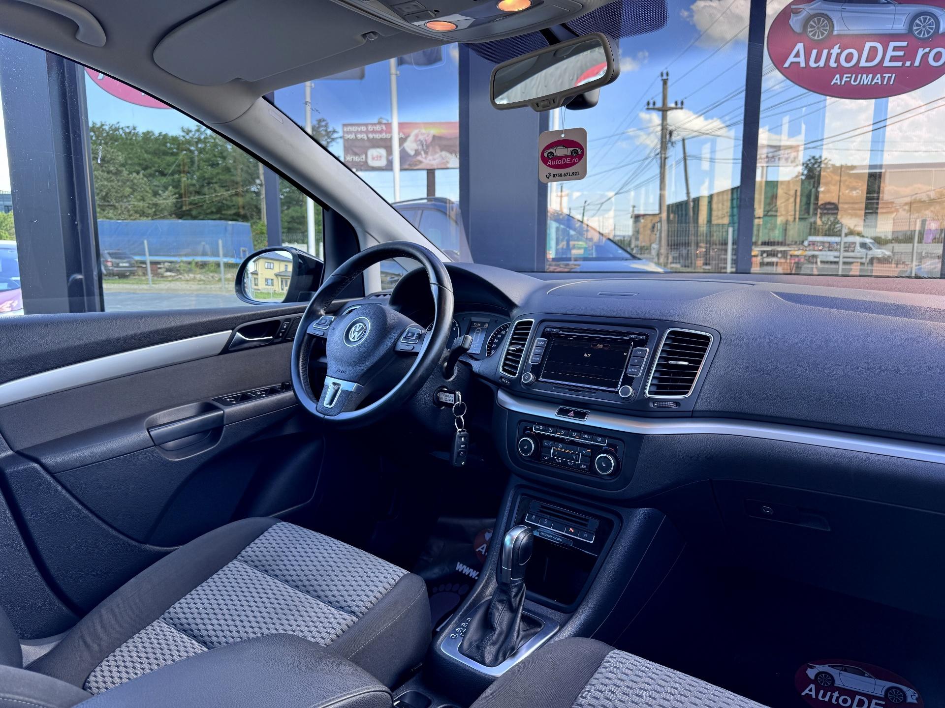 Volkswagen-Sharan