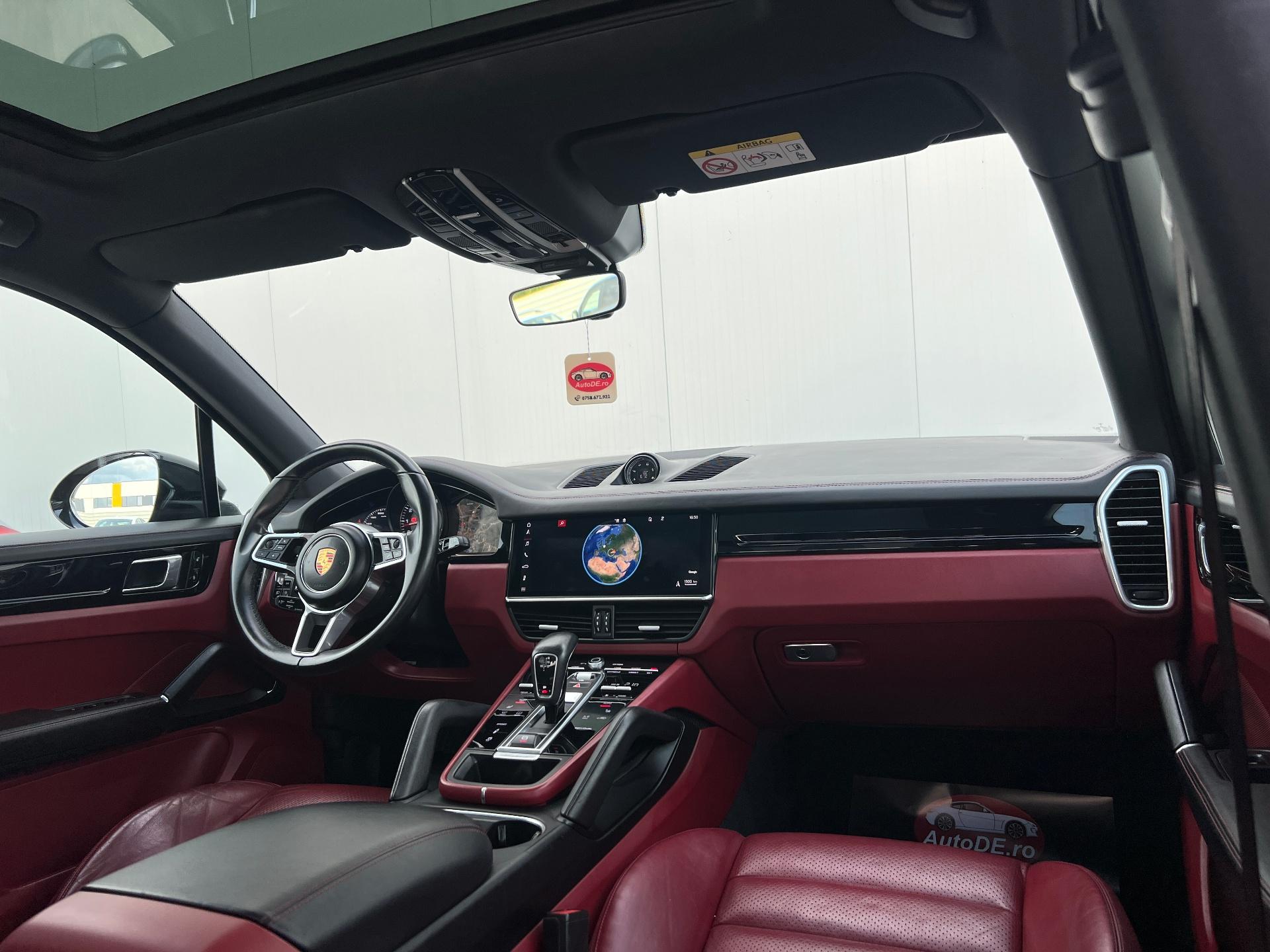 Porsche-Cayenne